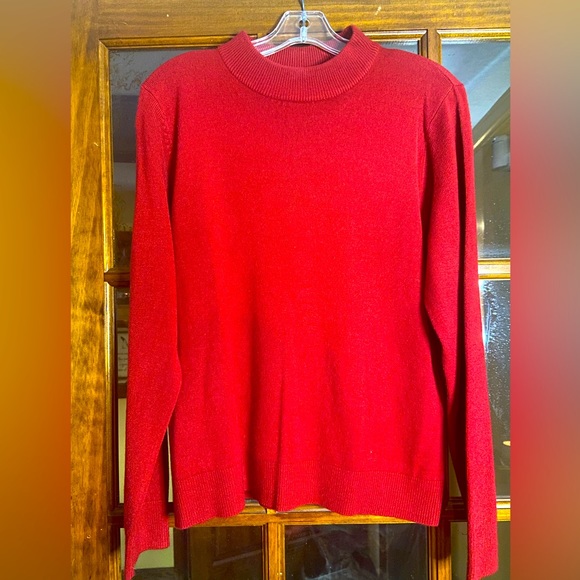Red Sweater - Picture 1 of 6